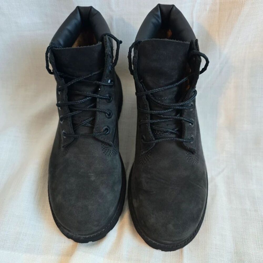 Timberland 6-Inch Premium Black Nubuck Waterproof Boots Youth Size 3 12707